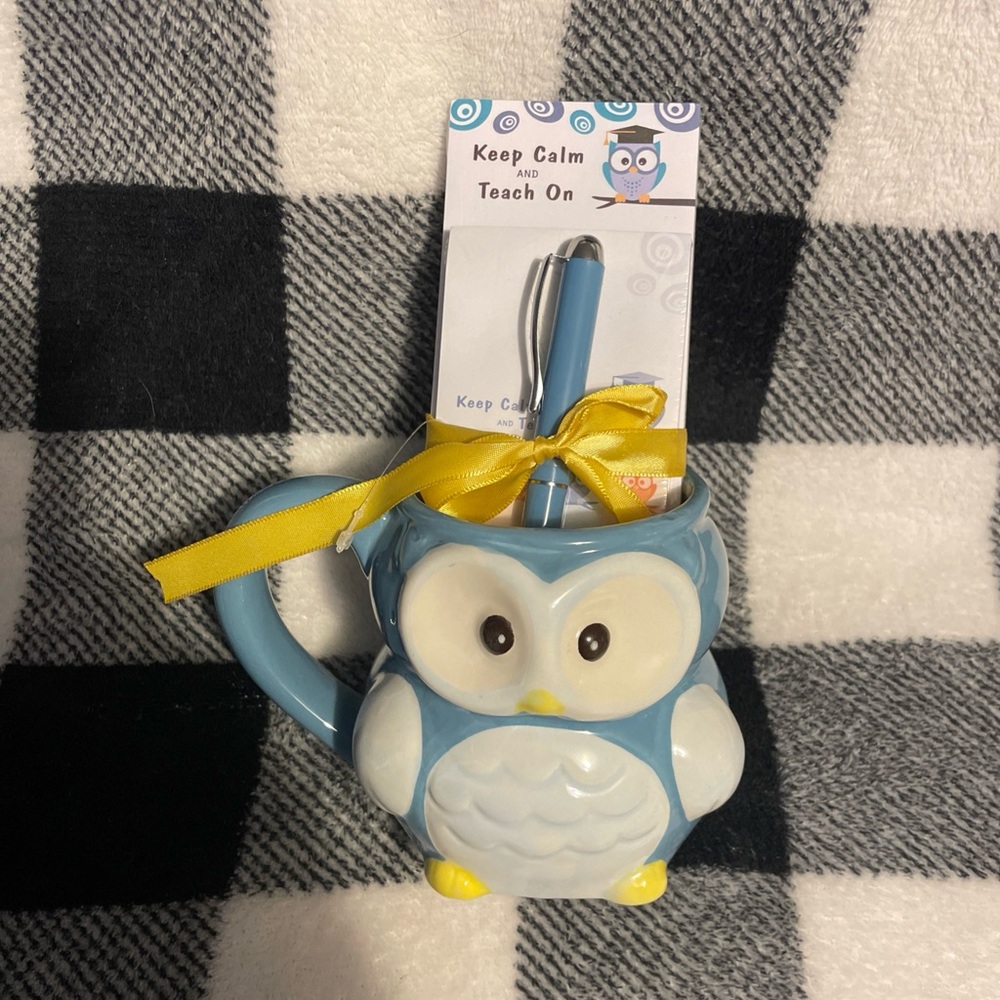 Keep Calm and Teach On  Blue Owl Coffee Tea Mug Cup Notepads, Pen, Gift Set~NWT